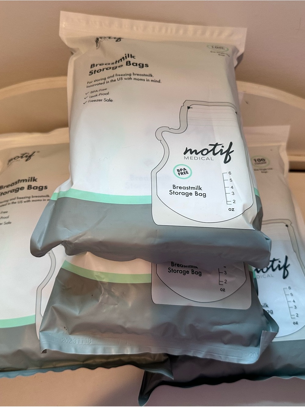 Lot of 4 Motif Medical: Breastmilk Storage Bags 8 oz Single Use Bags (400 Count)